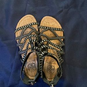 Daisy Fuentes sandals. Gently used.